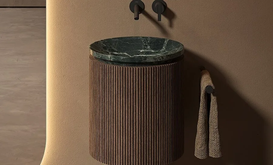 Мастер-ванная забрала 34% сантехнической строки при 9% площади квартиры.