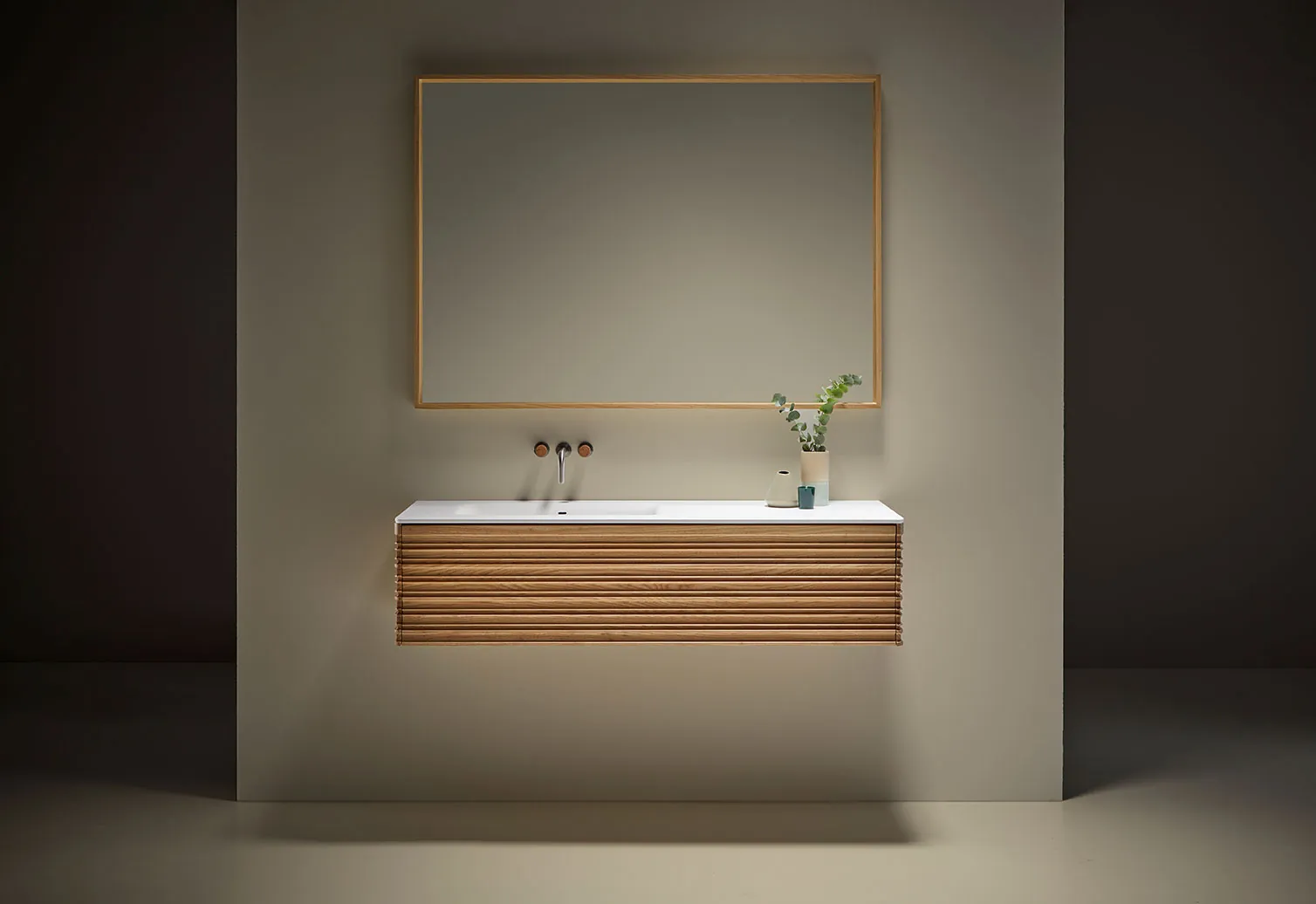 Mueble suspendido de fresno con lavabo